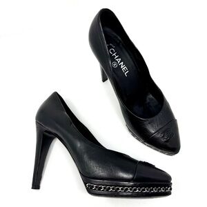 CHANEL Cap Toe Interlocking CC Chain-Trim Platform Pumps - Black Leather size 40